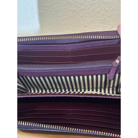 Kate Spade Cameron Street Perforated Rose Lacey Wallet in Deep Plum EUC - Picture 8 of 9